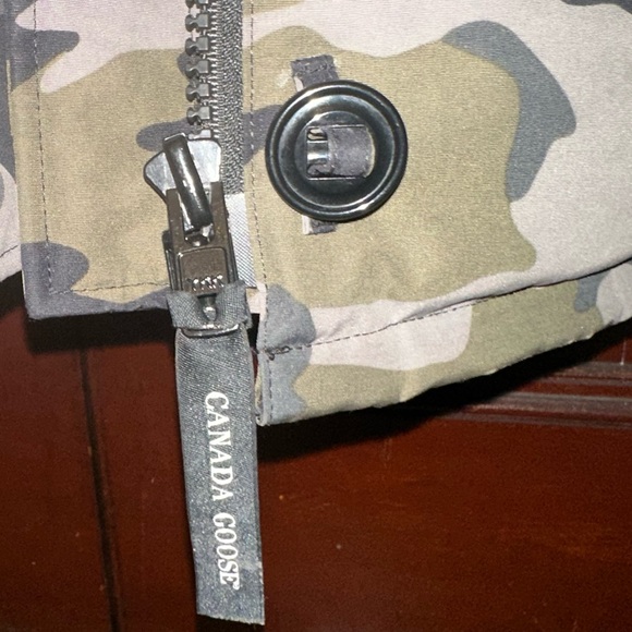 Canada Goose Jacket - Picture 9 of 11